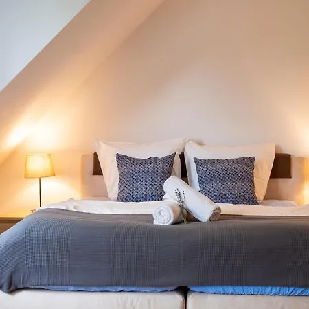 Helles Mit Eigenem Stellplatz * Mülheim an der Ruhr