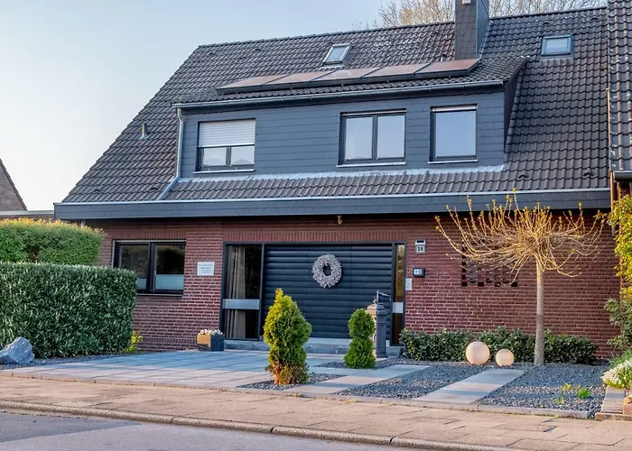 Helles Mit Eigenem Stellplatz * Mülheim an der Ruhr